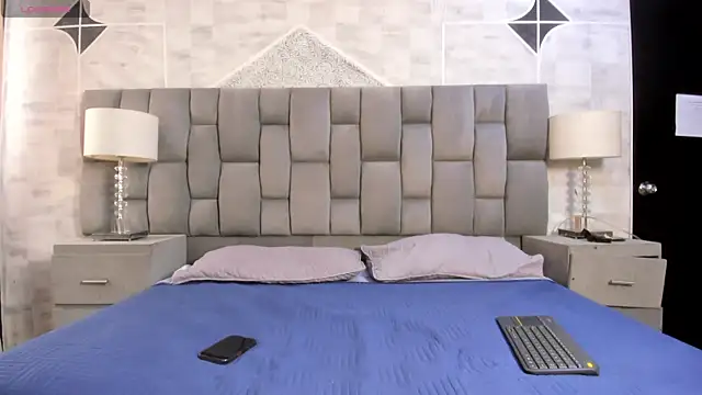 LaurenSnow online show from 8, 4, 2026