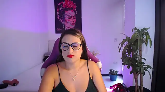 esmeraldaa230 online show from 30, 10, 2025