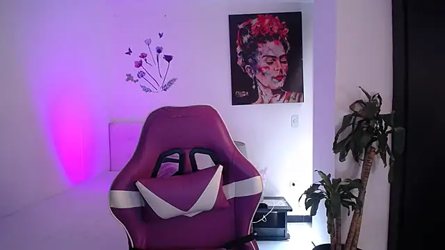 esmeraldaa230 online show from 31, 3, 2026