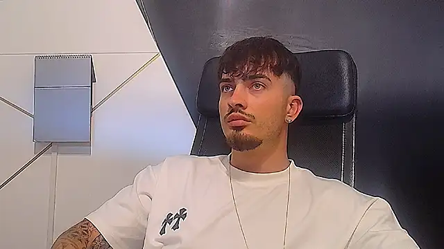 Snapshot of BrandonTate chatting on 15, 7, 2026 BrandonTate online show from 15, 7, 2026