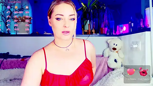 Snapshot of _JuliaSpace_ chatting on 17, 5, 2026 JuliaSpace online show from 17, 5, 2026