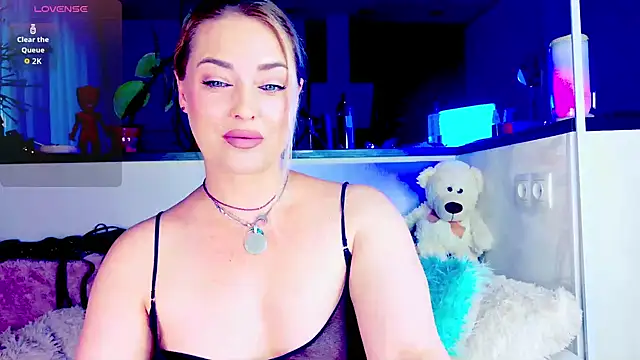 Snapshot of _JuliaSpace_ chatting on 19, 7, 2026 JuliaSpace online show from 19, 7, 2026