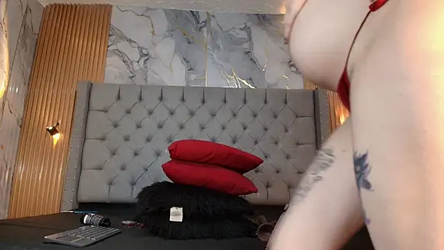 Snapshot of Ema_Jonees chatting on 29, 5, 2026 Ema Jonees online show from 29, 5, 2026