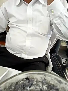 Hot-man39 online show from 28, 1, 2025