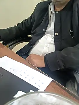 Hot-man39 online show from 4, 12, 2025