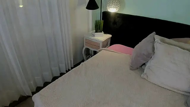 Snapshot of EvaaStevens chatting on 19, 9, 2025 EvaaStevens online show from 19, 9, 2025