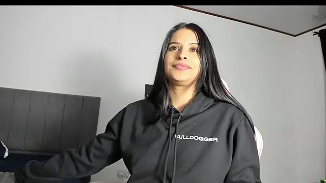 Snapshot of _elektrah chatting on 28, 12, 2024 elektrah online show from 28, 12, 2024