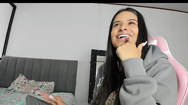 Snapshot of _elektrah chatting on 19, 2, 2025 elektrah online show from 19, 2, 2025