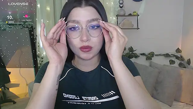 mily thomson b  online show from 3, 12, 2025