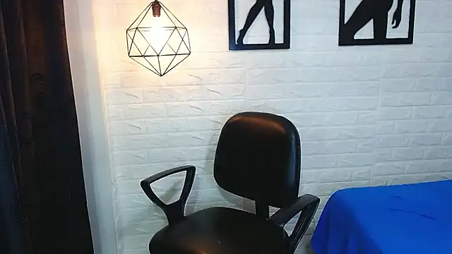 Snapshot of james_scott18 chatting on 4, 12, 2024 james scott18 online show from 4, 12, 2024