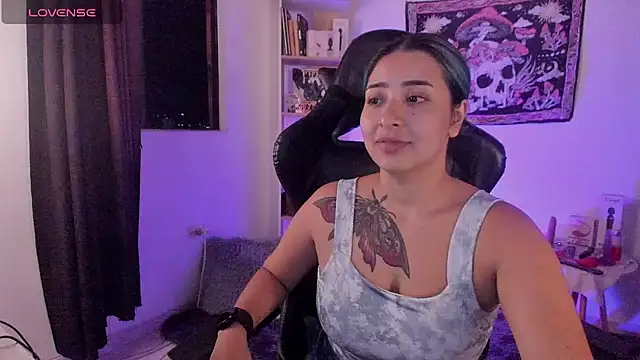 sweetcoralinee online show from 8, 10, 2025