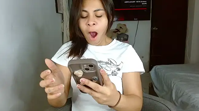 violet leo online show from 4, 3, 2025