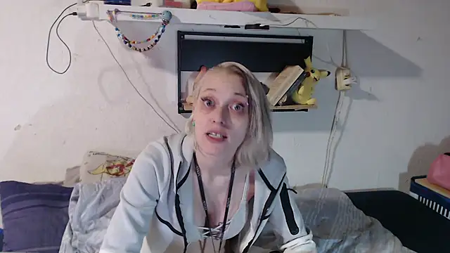 Harleyhot13061 online show from 6, 1, 2025