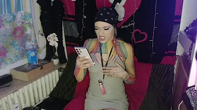 Harleyhot13061 online show from 23, 1, 2025