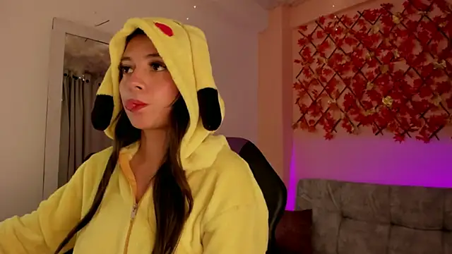 Sweet Candies online show from 8, 3, 2025