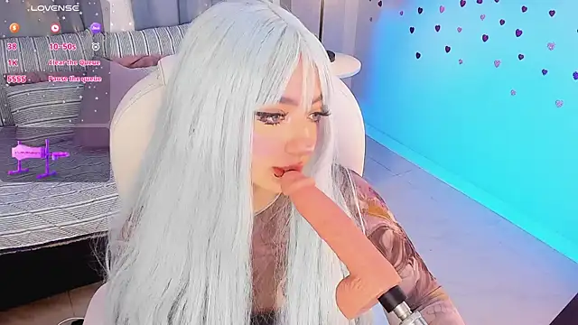 Kloe Raize online show from 4, 3, 2025