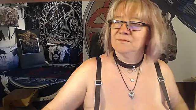 Snapshot of TittenMichelle chatting on 27, 6, 2026 TittenMichelle online show from 27, 6, 2026