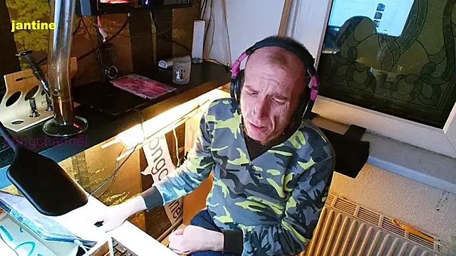 BongChannel online show from 9, 1, 2025