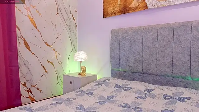 Lana stone  online show from 18, 4, 2026