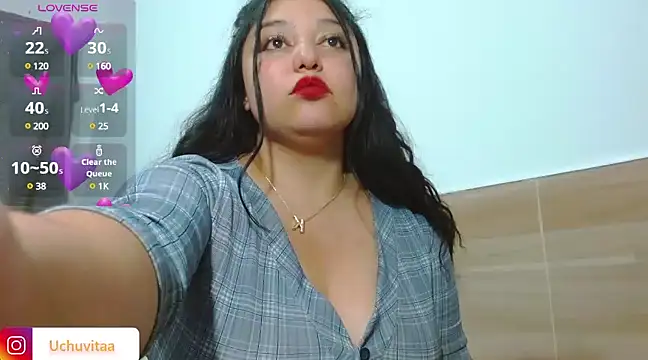 Snapshot of Kym_Owens chatting on 13, 12, 2024 Kym Owens online show from 13, 12, 2024