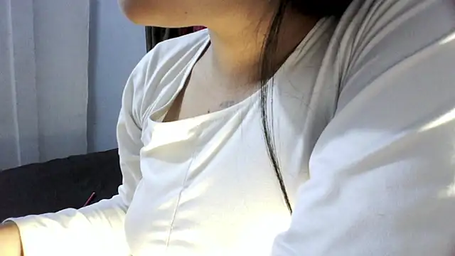 Snapshot of linzeysmith4 chatting on 30, 5, 2026 linzeysmith4 online show from 30, 5, 2026