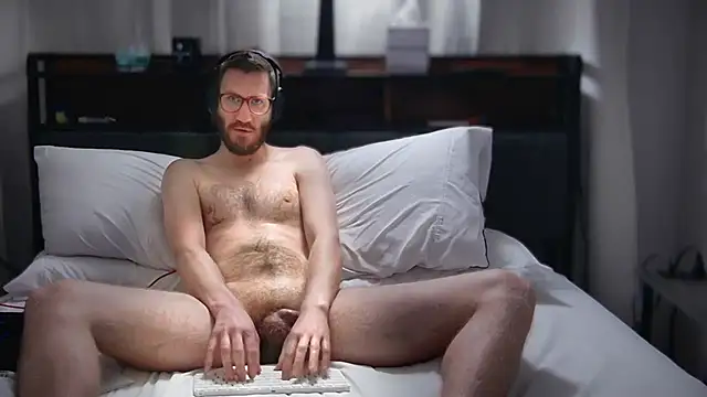 Snapshot of SpunDaddiesBoi chatting on 31, 1, 2025 SpunDaddiesBoi online show from 31, 1, 2025