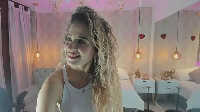 Snapshot of Shantall__ chatting on 20, 3, 2026 Shantall online show from 20, 3, 2026