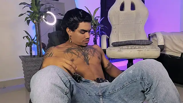 Young laroi online show from 10, 12, 2024