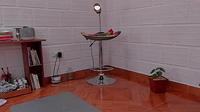 cuddlingbunny online show from 18, 1, 2025