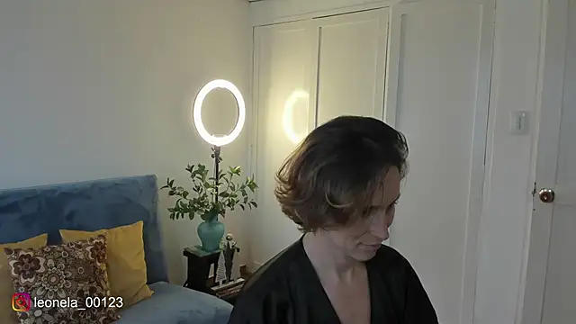 cuddlingbunny online show from 12, 1, 2026