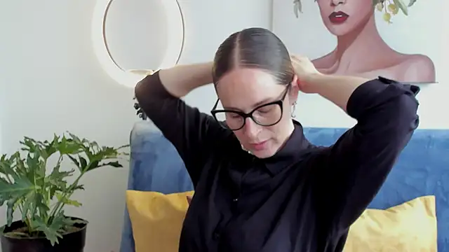 Snapshot of cuddlingbunny chatting on 9, 5, 2026 cuddlingbunny online show from 9, 5, 2026