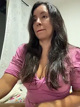 Snapshot of emely_sexx20 chatting on 24, 5, 2026 emely sexx20 online show from 24, 5, 2026