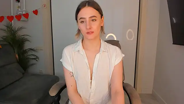 Snapshot of helen_ramsay chatting on 11, 5, 2026 helen ramsay online show from 11, 5, 2026