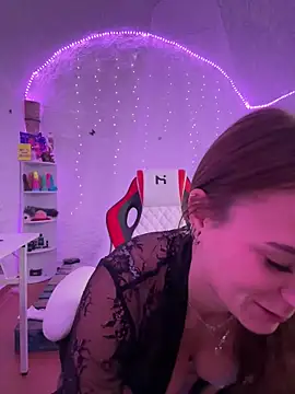 Snapshot of selenaluvv chatting on 9, 12, 2024 selenaluvv online show from 9, 12, 2024