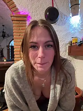 Snapshot of selenaluvv chatting on 14, 12, 2024 selenaluvv online show from 14, 12, 2024