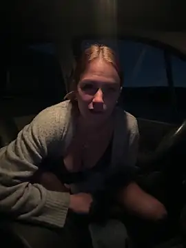 Snapshot of selenaluvv chatting on 23, 12, 2024 selenaluvv online show from 23, 12, 2024