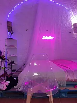 Snapshot of selenaluvv chatting on 5, 3, 2025 selenaluvv online show from 5, 3, 2025