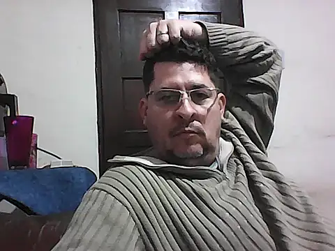 Snapshot of karatecobrakay2012 chatting on 6, 7, 2026 karatecobrakay2012 online show from 6, 7, 2026