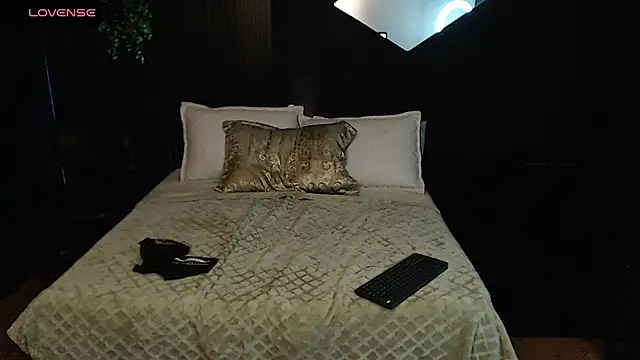 pretty cristal69 online show from 24, 2, 2026