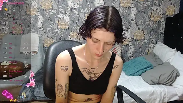 Snapshot of pretty_cristal69 chatting on 13, 6, 2026 pretty cristal69 online show from 13, 6, 2026