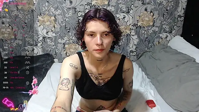 Snapshot of pretty_cristal69 chatting on 19, 6, 2026 pretty cristal69 online show from 19, 6, 2026