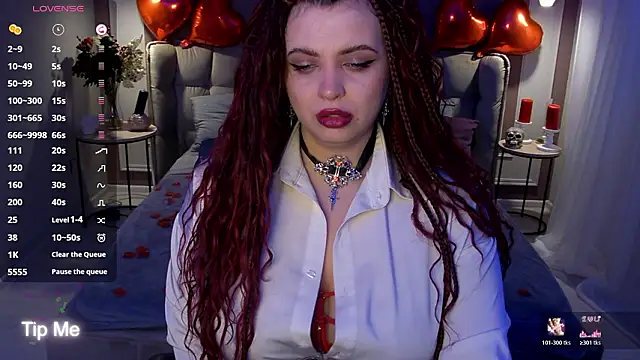 Miss Maya Mils online show from 9, 2, 2026