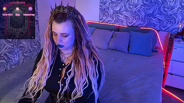 Snapshot of Miss_Maya_Mils chatting on 4, 7, 2026 Miss Maya Mils online show from 4, 7, 2026