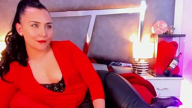 Evangeline Taylorr online show from 7, 2, 2025