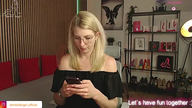 Snapshot of Amitiel_Angel chatting on 2, 6, 2026 Amitiel Angel online show from 2, 6, 2026