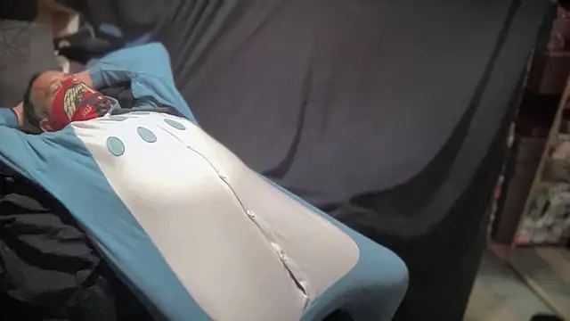 Snapshot of MoreFunSpun chatting on 31, 12, 2024 MoreFunSpun online show from 31, 12, 2024