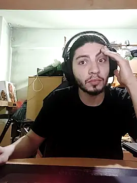 kleineid77 online show from 4, 4, 2026