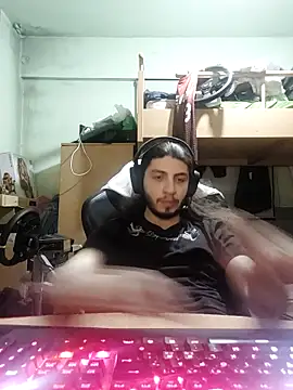 kleineid77 online show from 7, 4, 2026