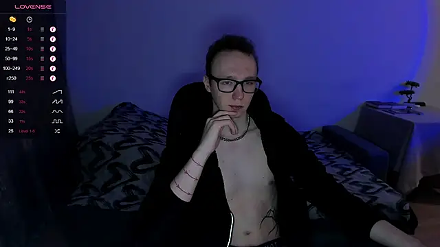 Snapshot of Alex_silents chatting on 18, 12, 2024 Alex silents online show from 18, 12, 2024