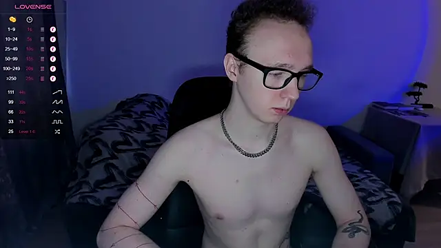 Snapshot of Alex_silents chatting on 20, 12, 2024 Alex silents online show from 20, 12, 2024